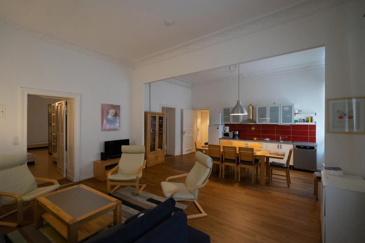 Großes In Zentraler Lage Apartment *